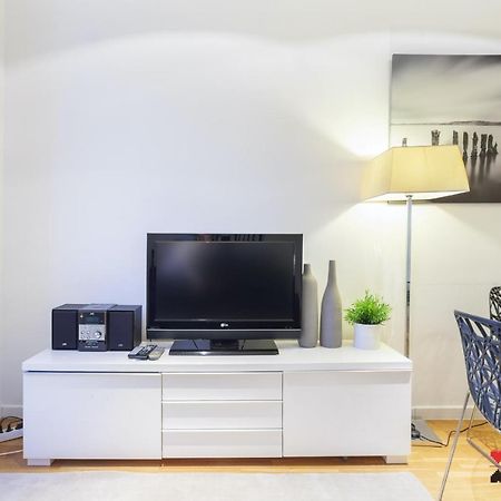 Mit House Puerta Del Sol III En Madrid Appartamento Esterno foto