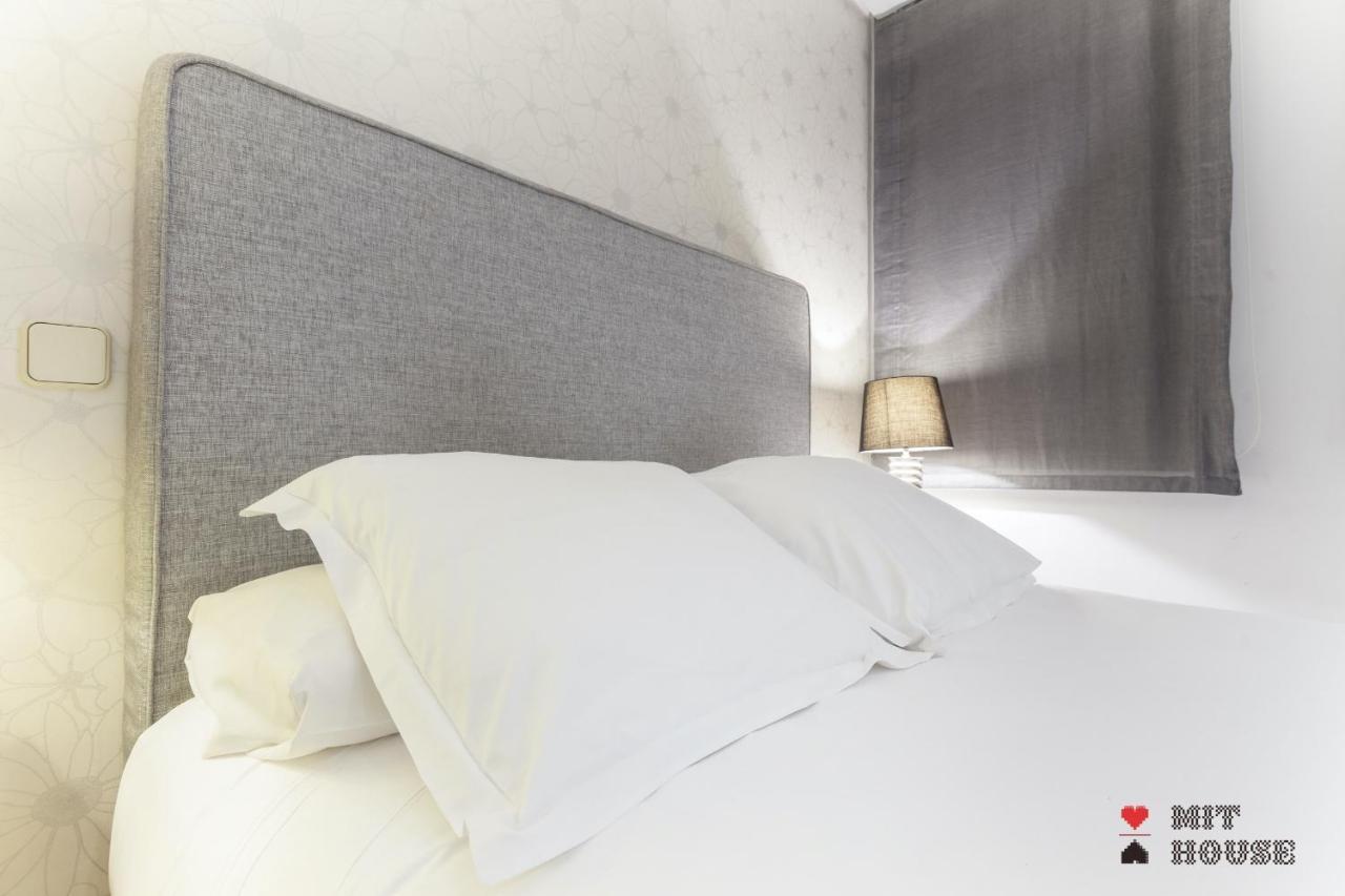 Mit House Puerta Del Sol III En Madrid Appartamento Esterno foto