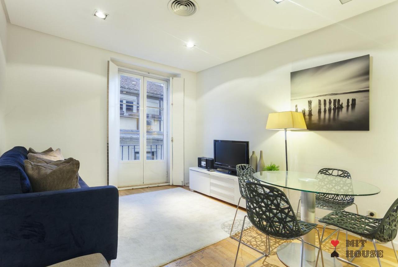 Mit House Puerta Del Sol III En Madrid Appartamento Esterno foto